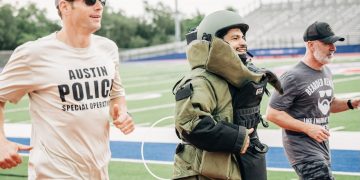 Community gathers for 2nd Annual Memorial Bomb Suit Run hosted by Austin Police Department supporting EOD and mental health awareness