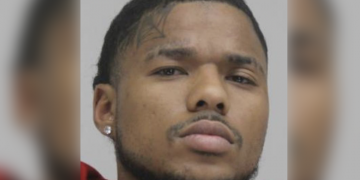 Dallas police arrest armed suspect after vehicle pursuit tied to robbery