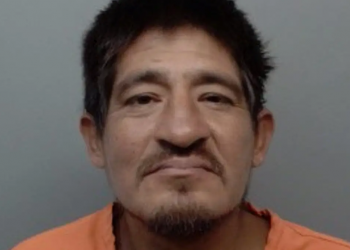 42-year-old man arrested on robbery charges after convenience store beer theft turns violent in Laredo