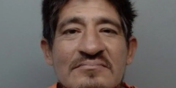 42-year-old man arrested on robbery charges after convenience store beer theft turns violent in Laredo