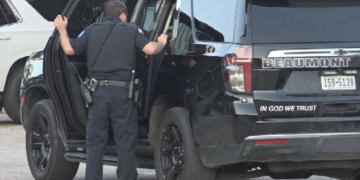 Four juveniles, including two 17-year-olds, arrested after armed robbery at west Beaumont smoke shop