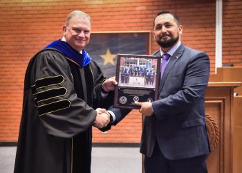 Waco Police commander graduates from prestigious leadership program, elected class spokesman