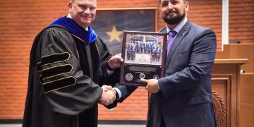 Waco Police commander graduates from prestigious leadership program, elected class spokesman