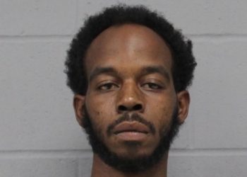 Man accused of fatally shooting victim after physical altercation, police say 29-year-old alleged shooter remained at scene until officers arrived