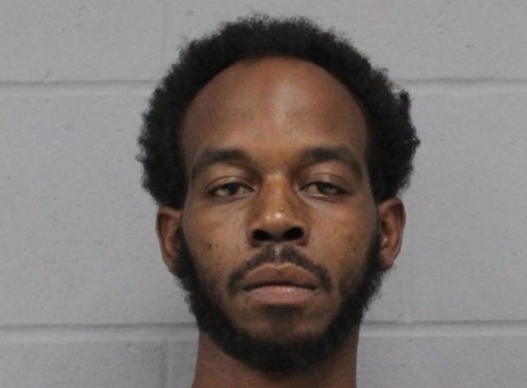 Man accused of fatally shooting victim after physical altercation, police say 29-year-old alleged shooter remained at scene until officers arrived