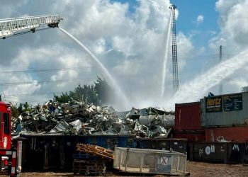 Houston firefighters contain scrap metal fire after hours-long operation on Goodyear Drive