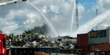 Houston firefighters contain scrap metal fire after hours-long operation on Goodyear Drive